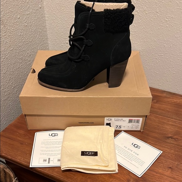 UGG Shoes - UGG Boots Analise Ankle Boot Suede Upper‎ Sheepskin Bonus Ugg Bag Black Size 7.5